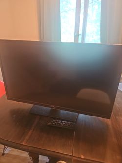 LG Flat Screen TV with Remote