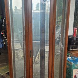 Lovely Vintage Curio Cabinet 