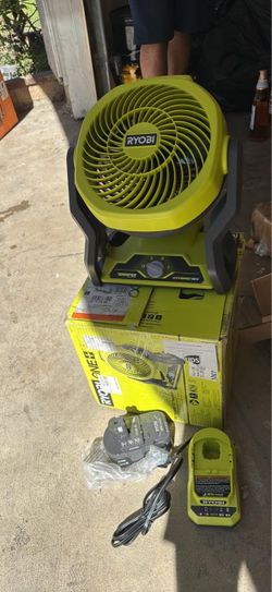 RYOBI ONEAND 18V Cordless Hybrid Whisper Series 7-1/2 in. Fan KIT with 4.0 AH Battery and This is Not a Misting Fan