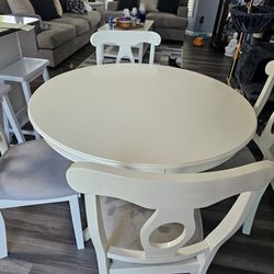 Round White Table And 4 Chairs