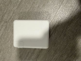 140W USB-C Power Adapter and cables