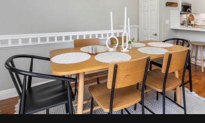Hearth and Hand with Magnolia Dining Table and 4 side chairs