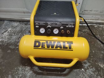 DeWalt Air Compressor !!! Almost New !!!