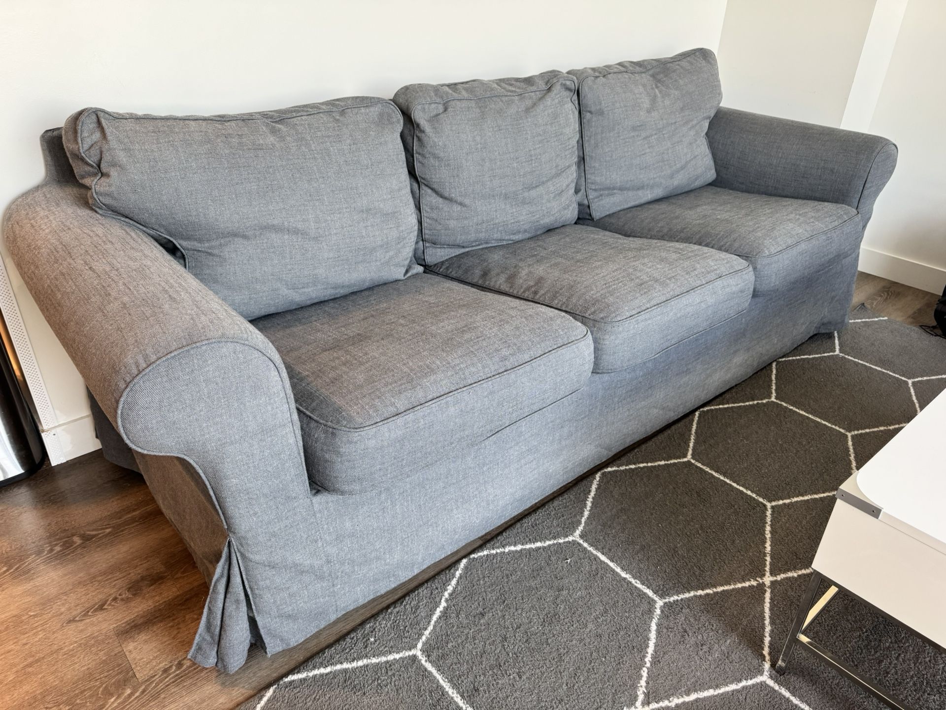 Dark Grey Couch – (Pick Up Only)