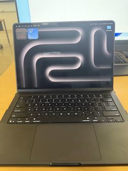 Apple MacBook Pro m5 Laptop Space Black