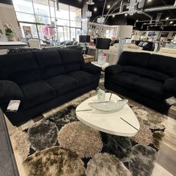 2 Pc Sofa And Loveseat 
