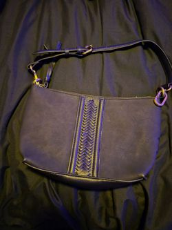Time and Tru Georgia Shoulder Bag