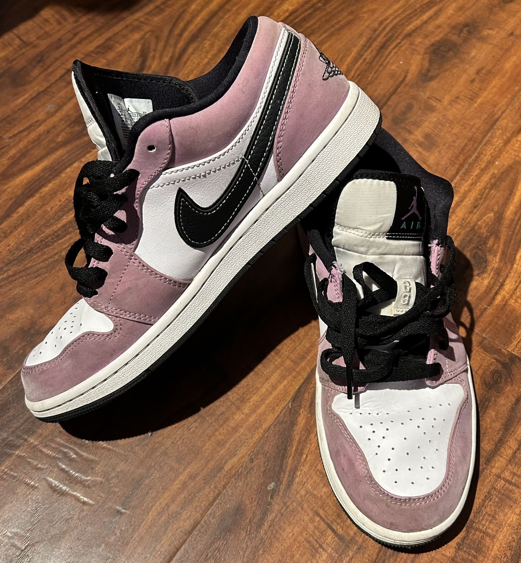 NIKE AIR JORDAN LOW SE VIOLET SHOCK MEN'S SZ - Main Image