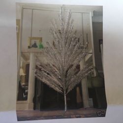 VINTAGE “Sapphire” by “REGAL” 7-FT ALUMINUM XMAS TREE 