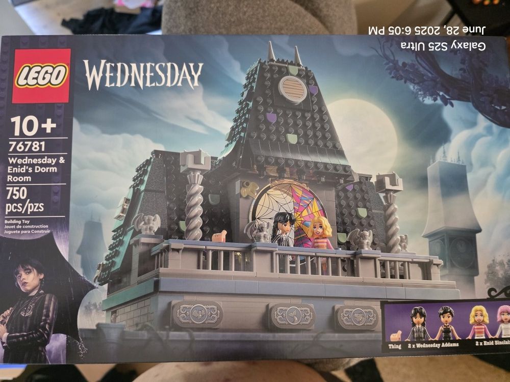 Lego Wednesday 'S Dorm Room