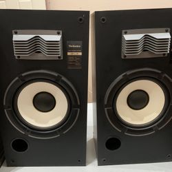 VINTAGE TECHNICS FLOOR SPEAKERS (SB-L36)