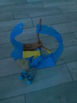 Loop of doom , monster jam toy