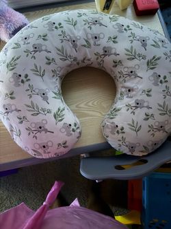 Baby Nursing Pillow Koala Prints BOPPY !