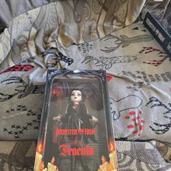 Monster High Skullector Dracula 