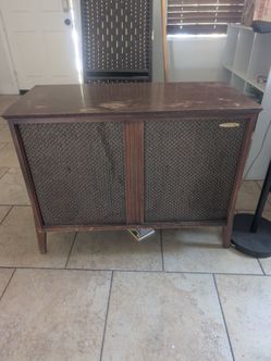 Packard Bell RPC-5 AM-FM Radio and Stereo Phono Console