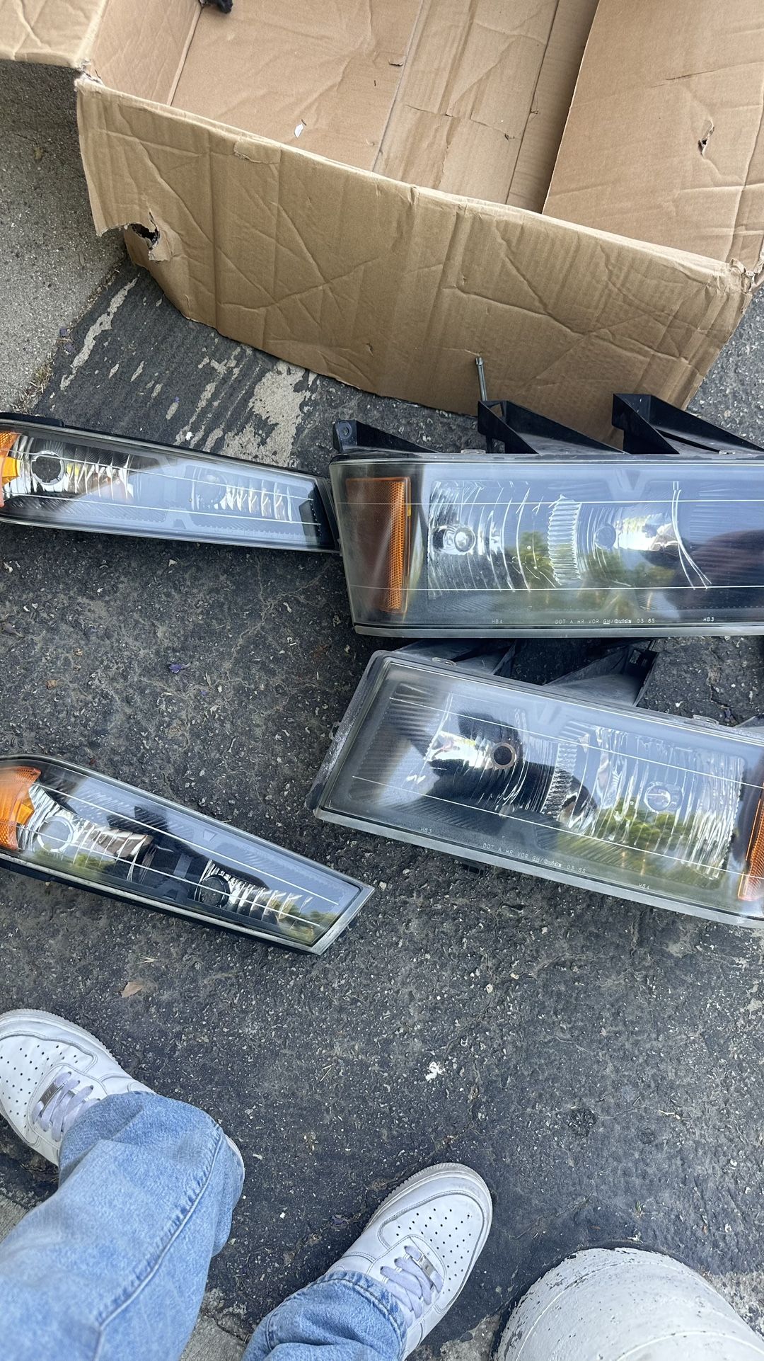 Chevy Colorado 2004-2012 Head Lights