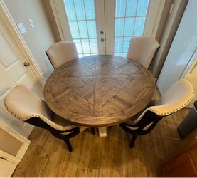 Ashley Furniture kitchen / dining set, table and 4 chairs