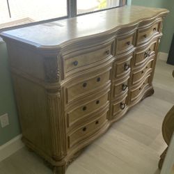 Luxury Style Vintage Drawer Dresser 