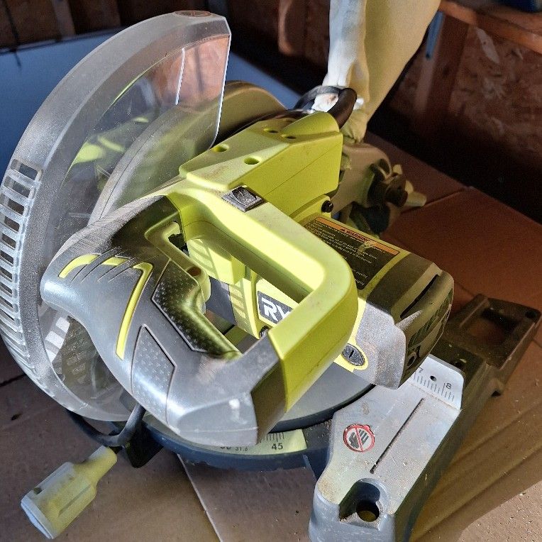 Ryobi Saw 