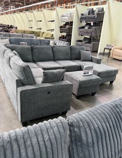 🔥 Brand New XL Sectional Sofa - Only $877