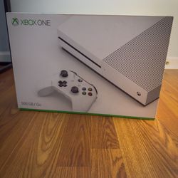 Xbox One S 500GB Bundle w/ Box + Extra Xbox Series X/S Controller + HDMI/Power Cable