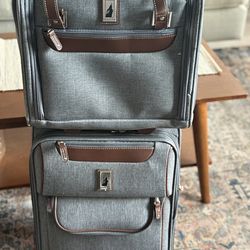 2-pc London Fog Luggage Set
