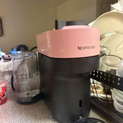 pink nespresso vertuo pop 