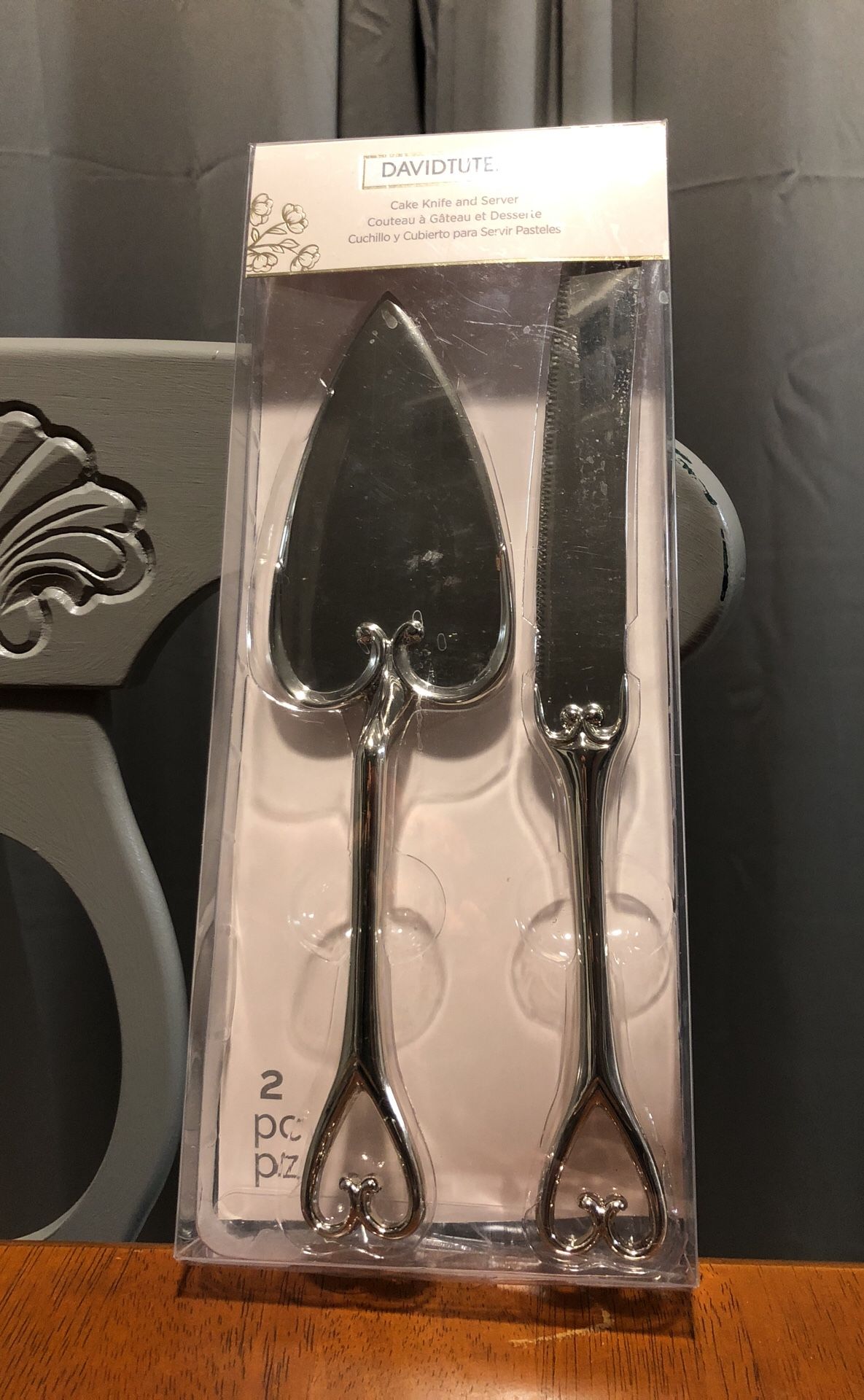 Wedding cake cutter knife set David Tutera