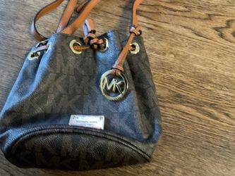 Michael Kors MK Signature Drawstring Bucket Bag