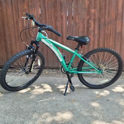Diamondvack 24'' Mountain Bike 21 Speed