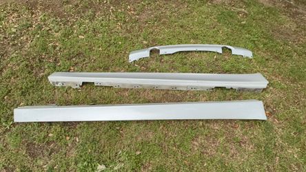 F30 side  skirts bmw