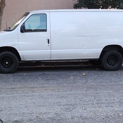 2000 Ford E-250