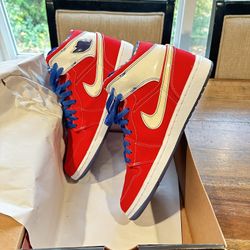 Nike Jordan 1 Retro Size 9 (Red/White/Varsity Red)