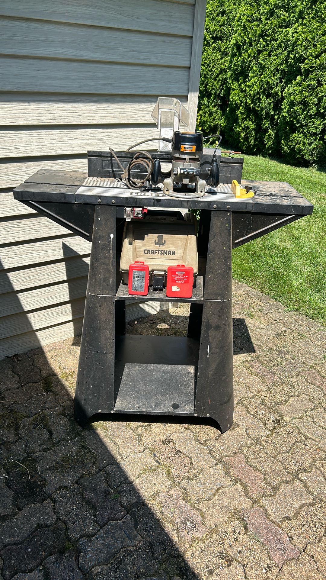 Craftsman router table and router and bits