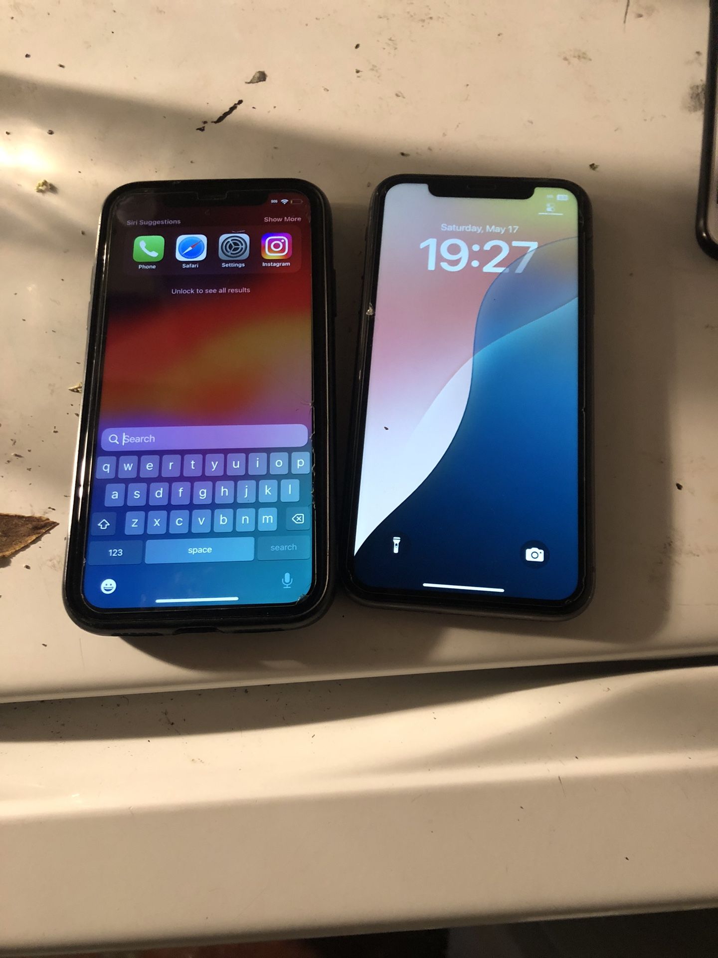 $280 Negotiable Two iPhone 11s Unlocked No Sim Restrictions Metro Pcs T-Mobile Mint Mobile