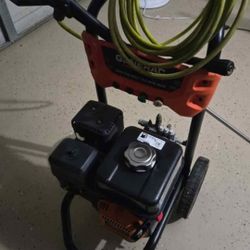 2500 PSI. PRESSURE WASHER