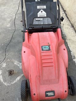 Black & Decker 36 V Cordless Push Lawn Mower, Works Fine and comes with the Charger