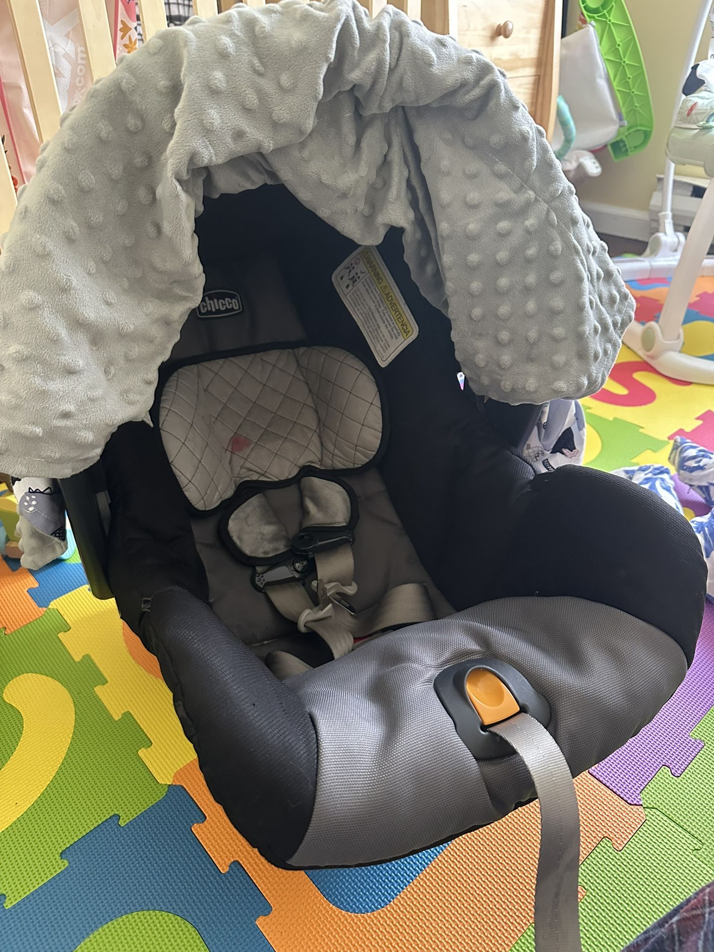 Chicco keyfit30 car seat, base, and stroller
