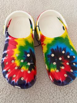 Crocs Classic Tie-Dye Clogs Size 7M/9W