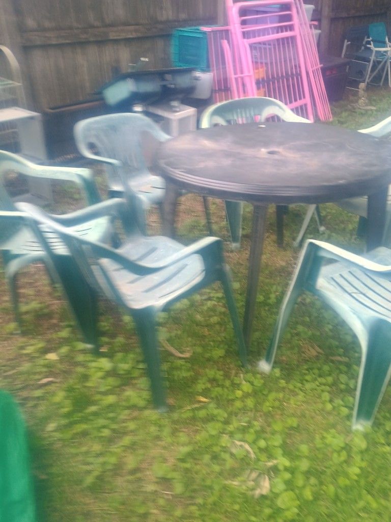 Heavy Duty Plastic Table With 6 Chairs