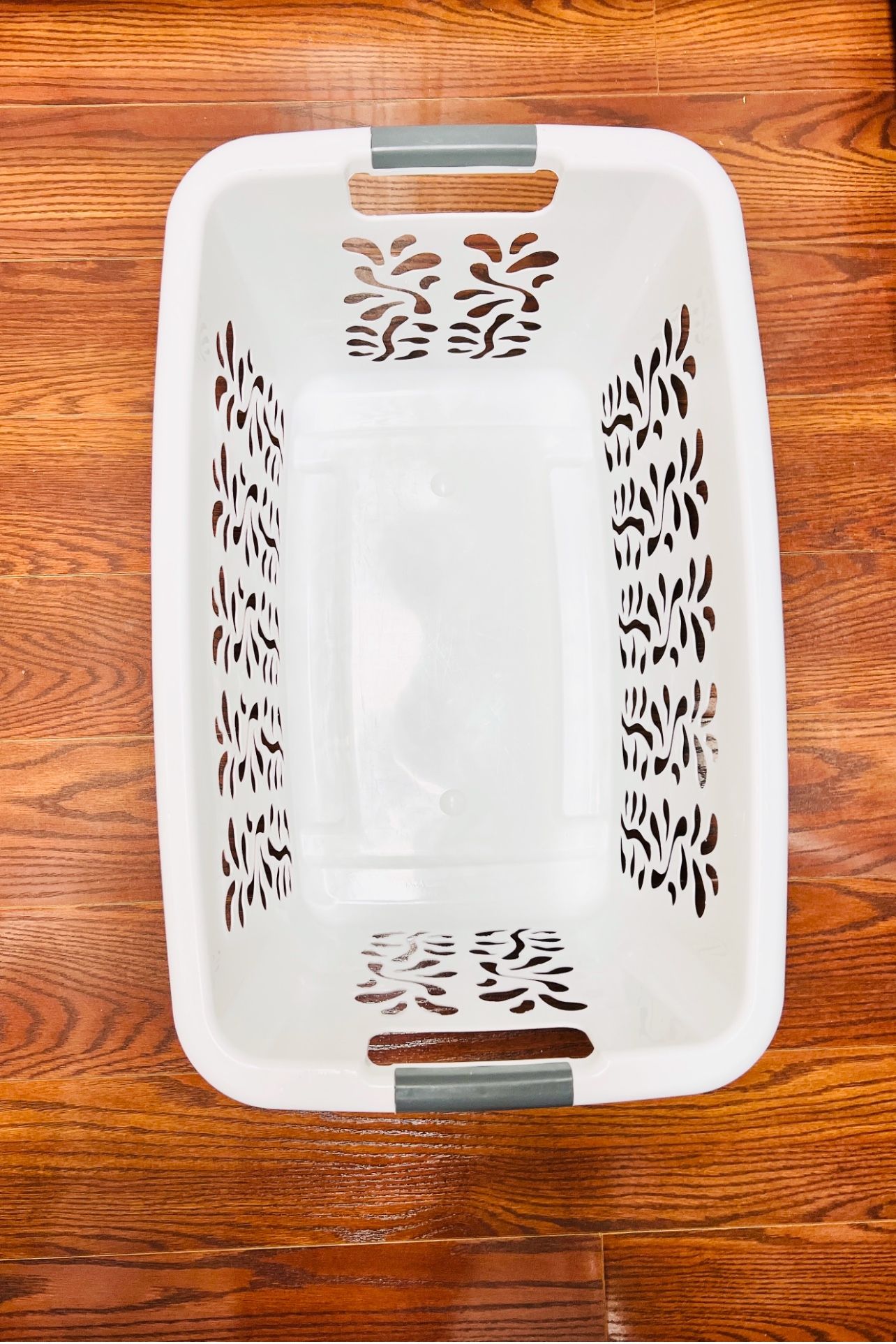 New White Sterilite Rectangle Laundry Basket