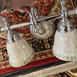 Minka Lavar’s bathroom Vanity Light 