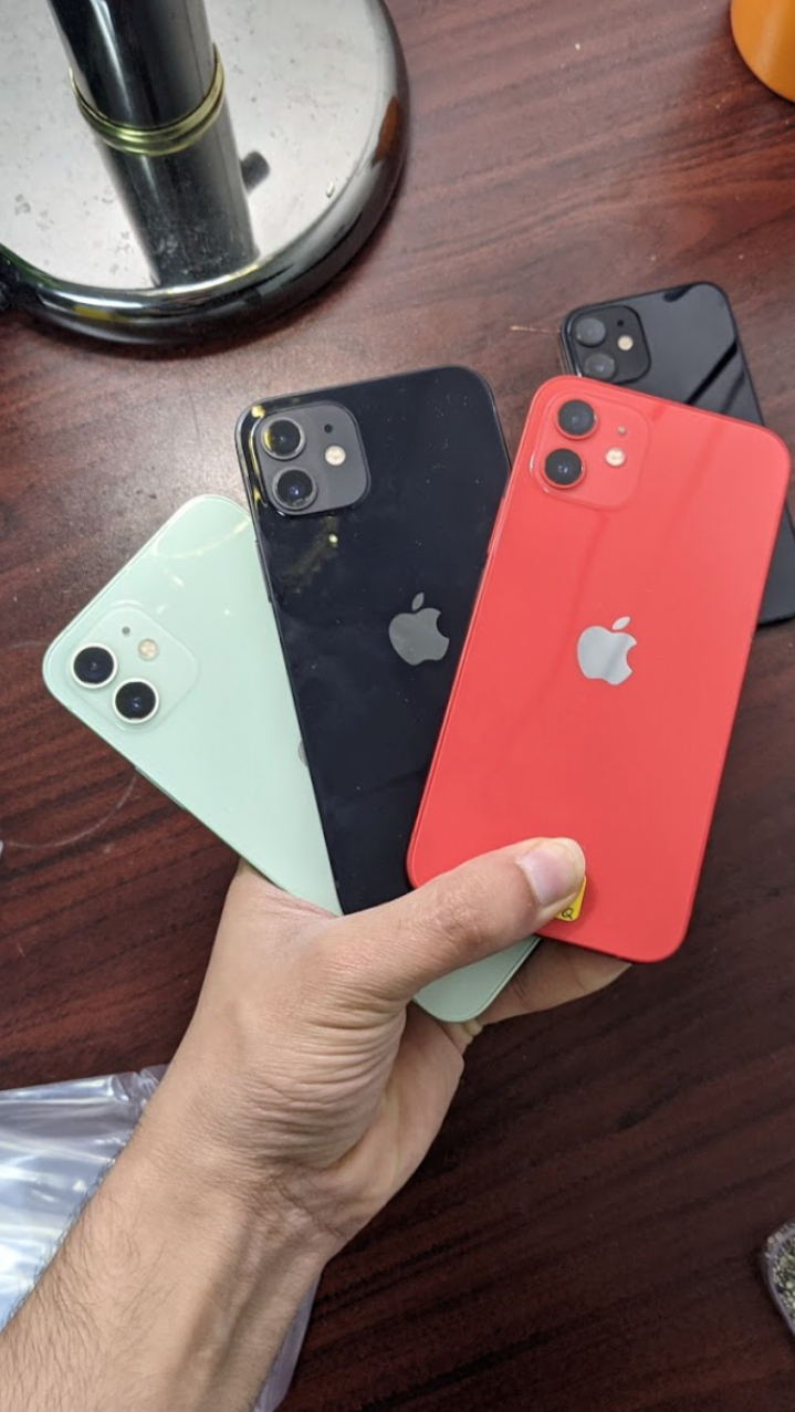 Apple iPhone 12