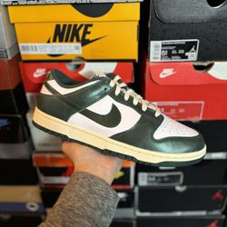 DS Nike Dunk Low Vintage Green size 12.5W 11M