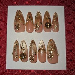 Press-On Nails | X-Long Almond | Beige w/ Gold Cateye Tips & Flower-Themed  Gold Bling (#21)