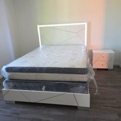 💸✨"Luxury Bed Frame - New and High Quality"✅🚚