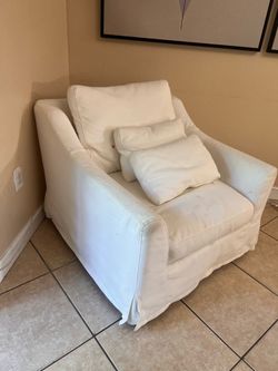 Single sofa