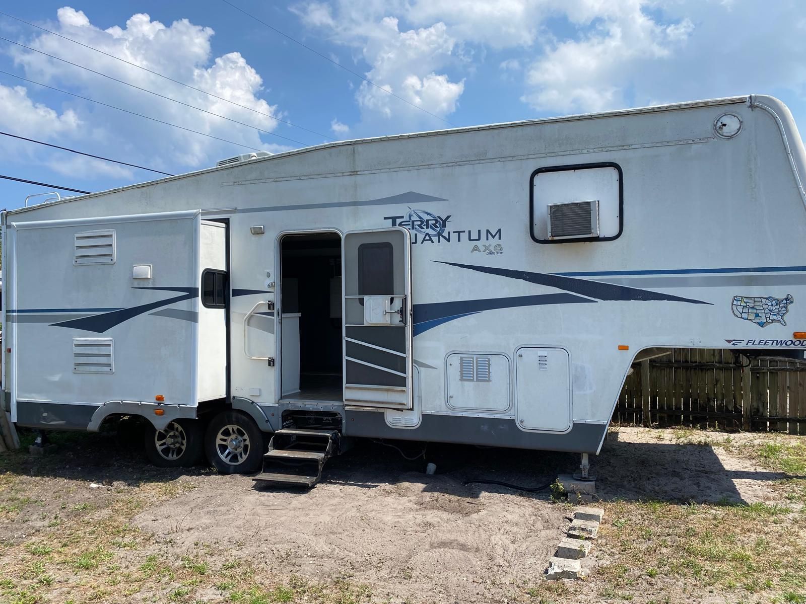 RV 29'feet