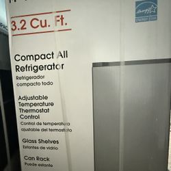 Magic Chef 3.2 cu. ft. Mini Fridge in Stainless Steel