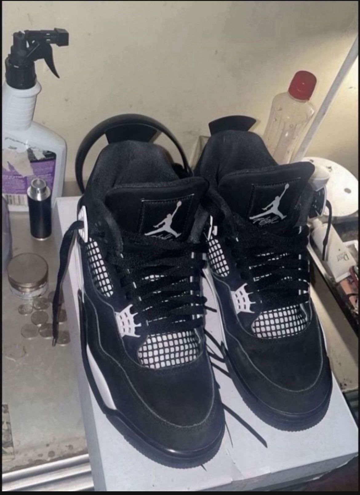 Air Jordan 4 White Thunders